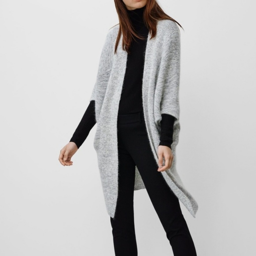 Aritzia Sz S/M Babaton Javier Cardigan Sweater